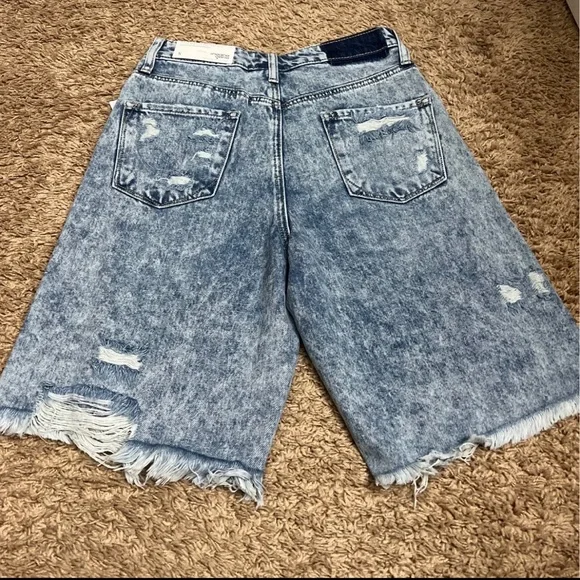 Light Distressed Bermuda Shorts - Picture 7 of 11